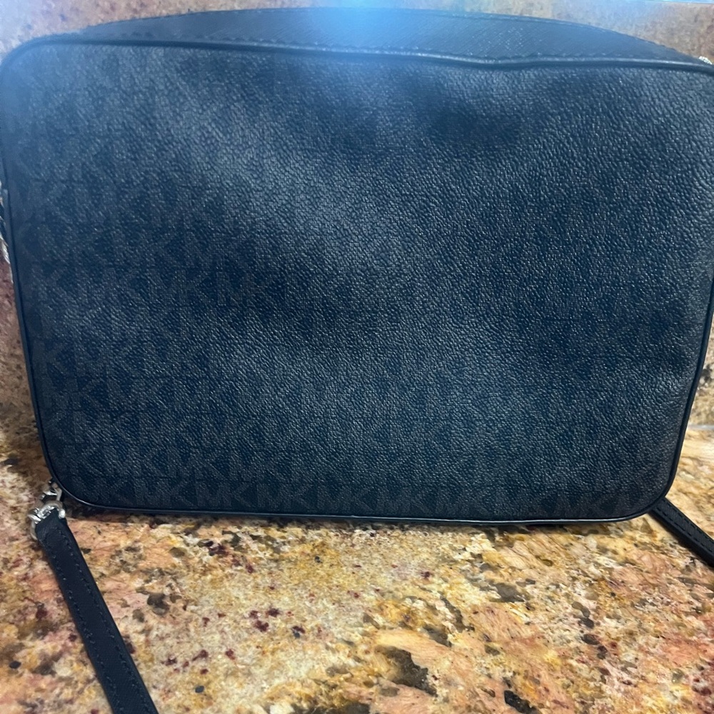 Michael Kors adjustable crossbody - Picture 2 of 8
